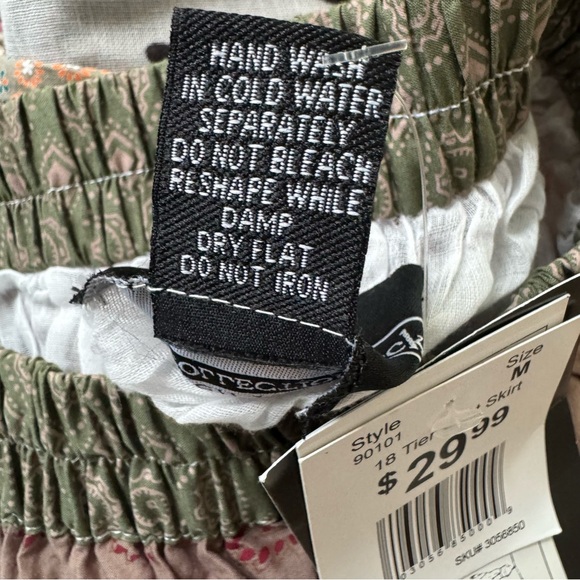 NWT Boho 100% Cotton Skirt Colorful Layers of Prints size M - Picture 3 of 7